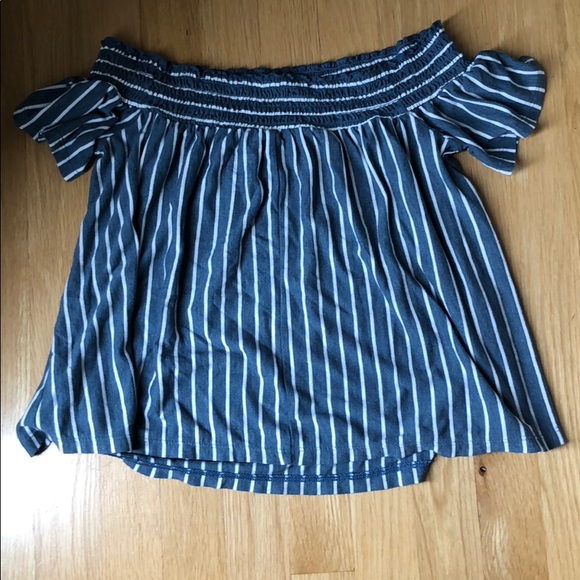 Top - Picture 2 of 2